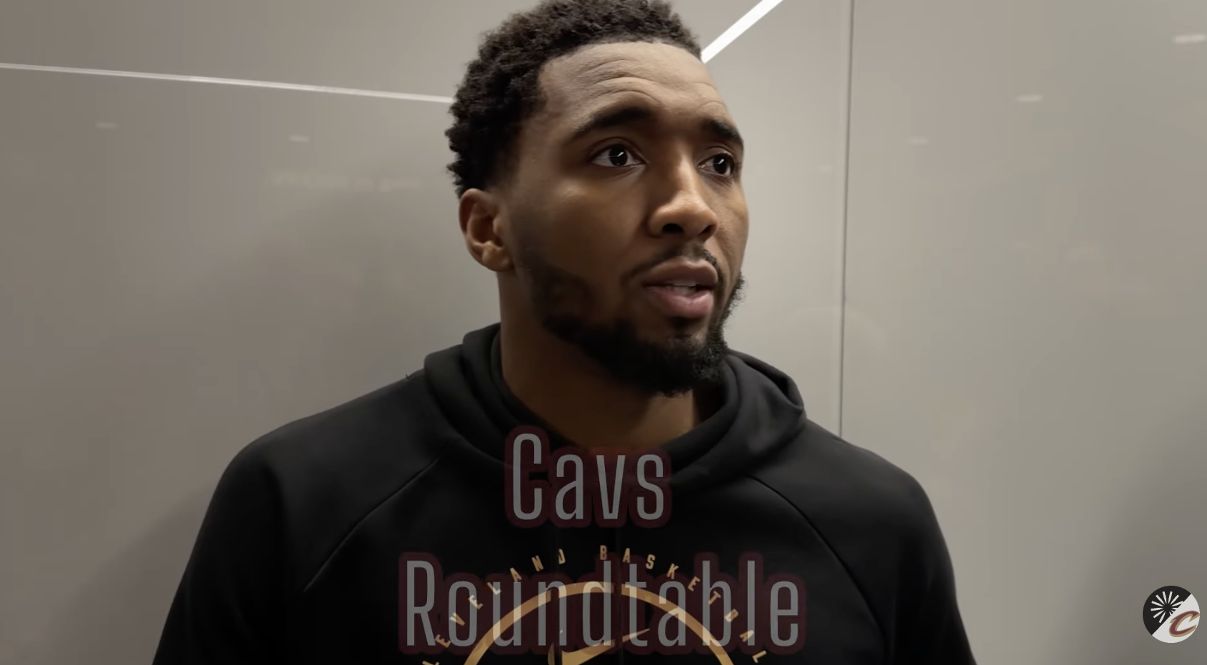 米切尔：不担心季后赛遇到绿军，我们只是输掉了三场常规赛比赛，我们会从中学到东西，