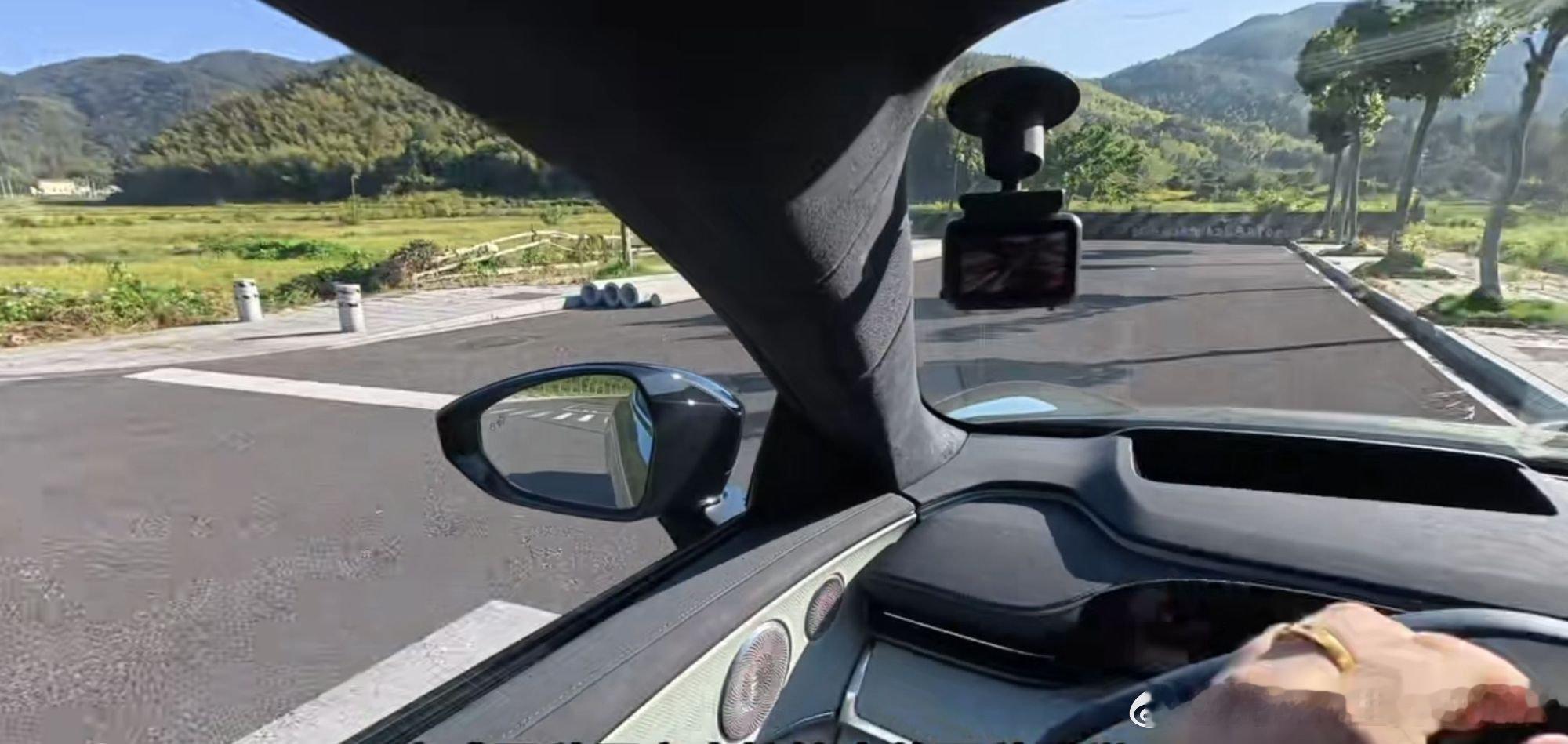 清明假期开着极氪跨省自驾，实际续航比官方数据还多出5%。沿途在服务区休息时用快充