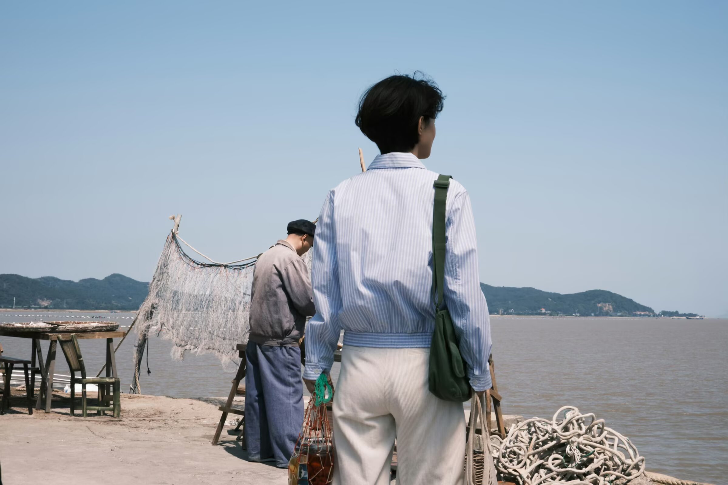 赵丽颖赵丽颖 zly赵丽颖李秋萍 “你比月亮更浪漫，比星星更耀眼，不及这山河万里