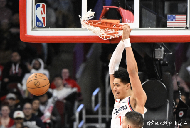 NBA常规赛，快船126-118力克尼克斯。泰伦·卢在接受采访时谈到了新秀尼德豪