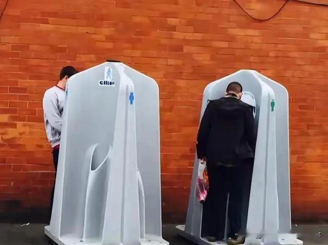在欧洲游玩虽然有很多比国内
好的优势，比如空气质量，人少不挤，
但是也有很多让人