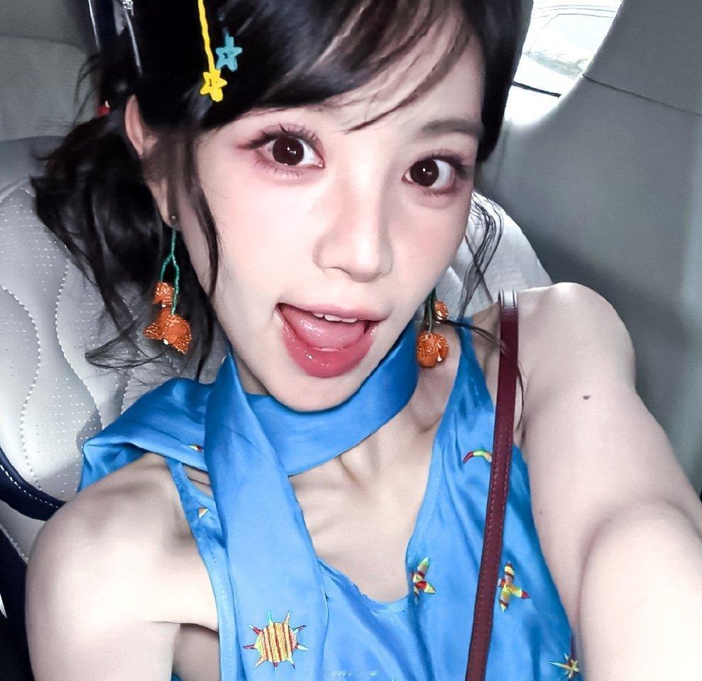 世界不能没有小猫田曦薇你这个大眼萌猫可爱晕了 