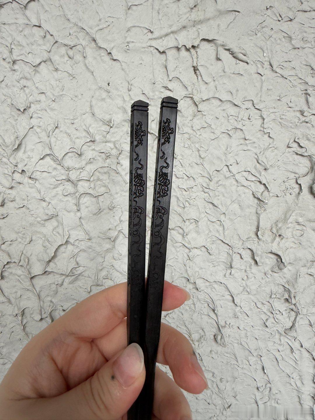 我和你天生成双太爱这种能用得上的联名周边，不用放在柜子吃灰，吃饭的时候拿出来，国