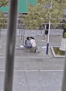 不得不说现在的小青年越来越敢于表达爱了～[kiss]