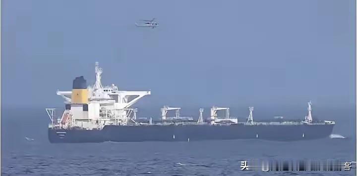 可怜的贝拉一号油轮
​​​被美军满世界追了十天，走投无路眼看要凉，船长也是个狠人