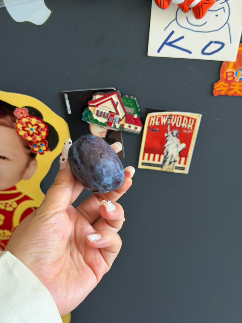 硬的软的都好吃 脆的时候像李子偏酸一丢丢 放软了就是杏子口感甜甜的。每个都住大单