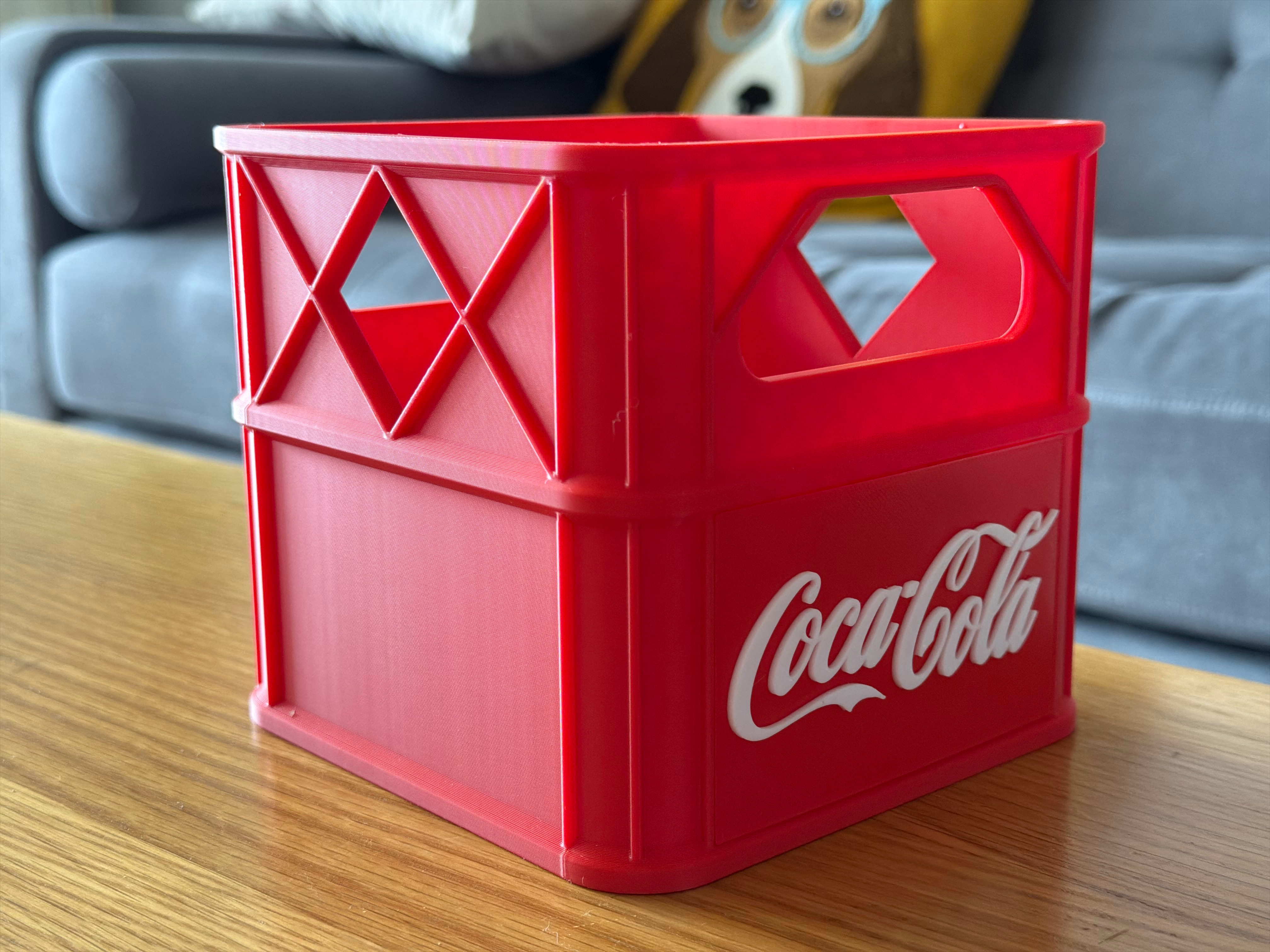 终于对着3D打印机干了点正事，为了这个篮子买了玻璃瓶的可乐，是不是一下子就有感觉