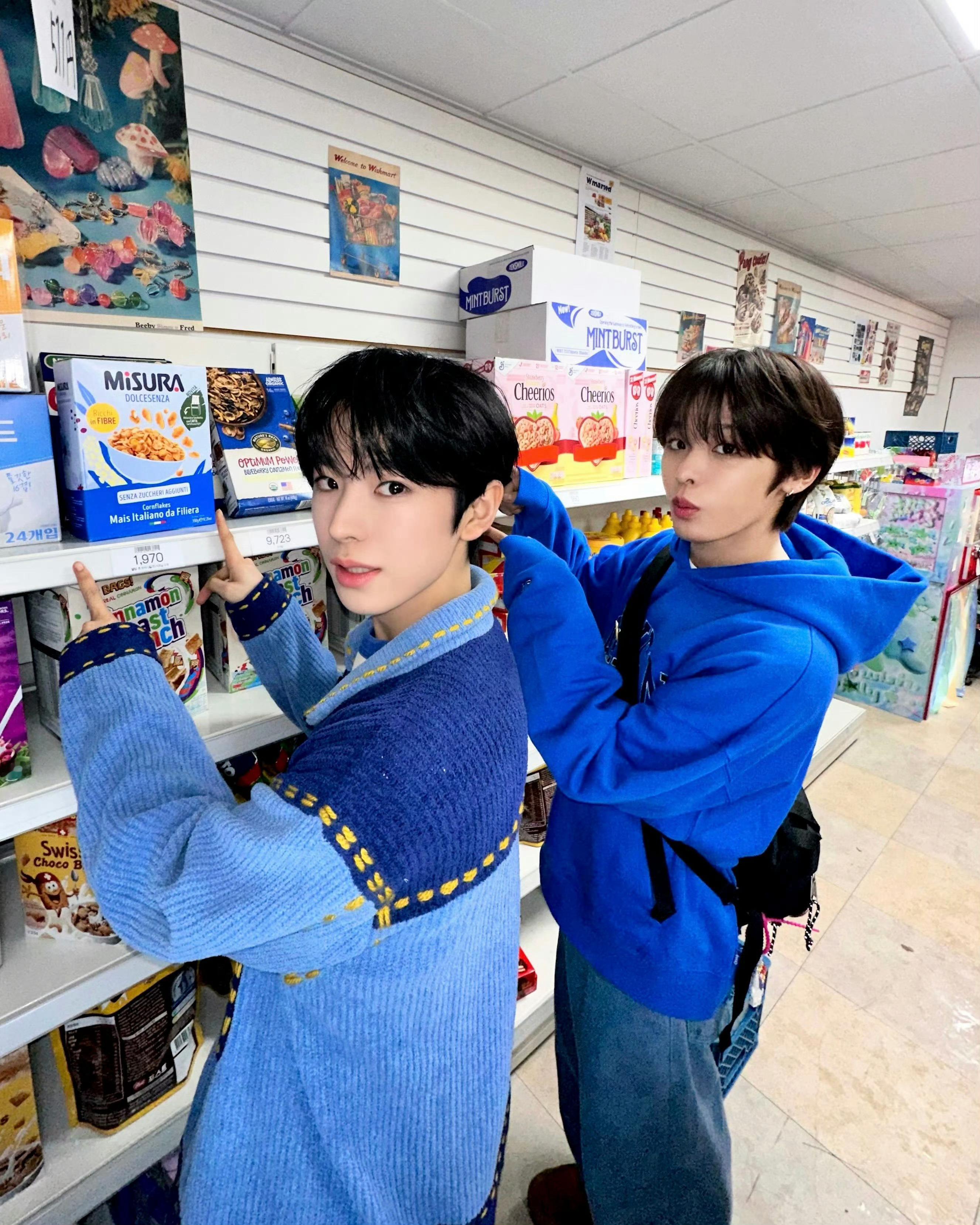 跟着nctwish学拍照姿势🧸💐🪽🌟🌀🫧 
