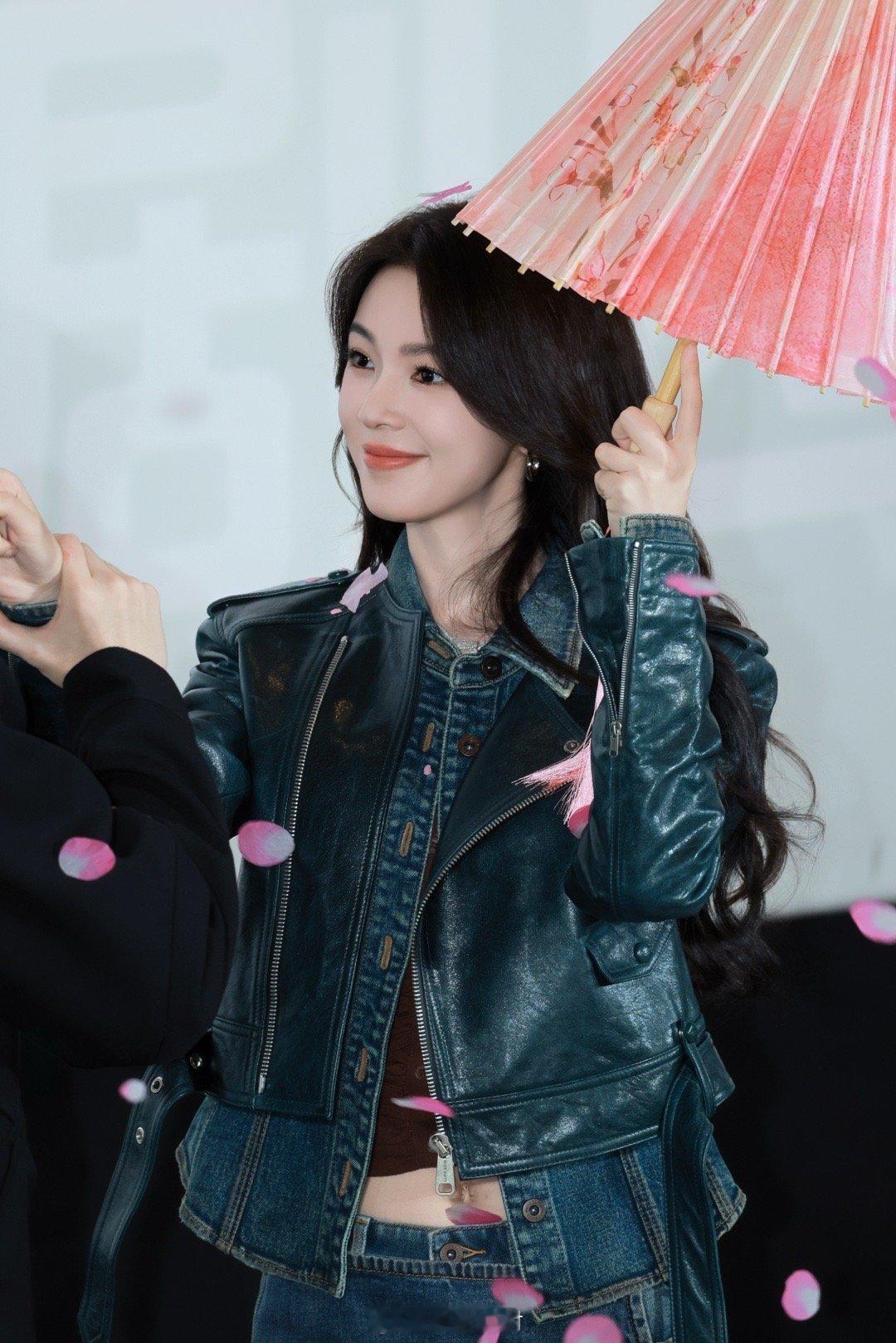 陈瑶[色][爱慕][舔屏][舔屏][舔屏][舔屏][色][色][色][舔屏][舔