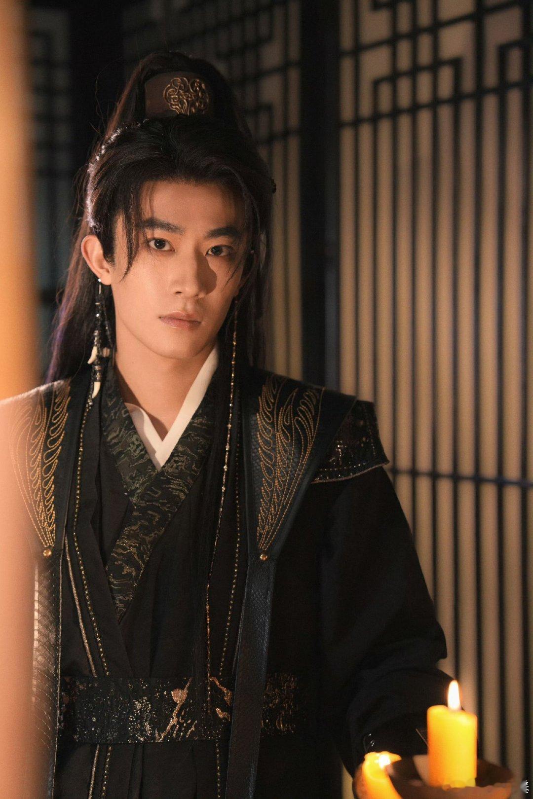 浮生物语 吃瓜🍉爱奇艺奇幻剧《浮生物语》领衔主演：王楚然  张开泰(暂定)主演