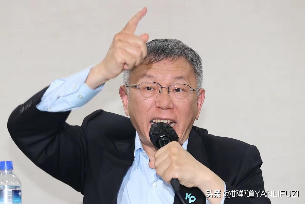 今天，四件事。
马英九开会，朱立伦聚餐，蔡正元入狱，馆长陈之汉“找党”，事事关乎