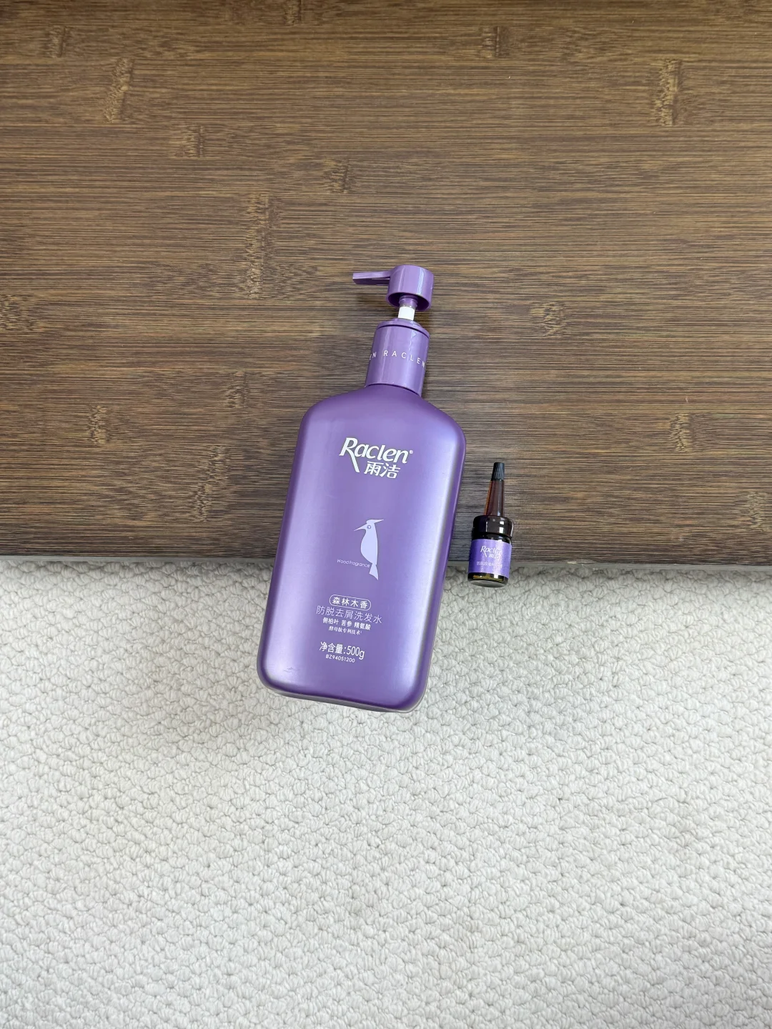 老天奶…..这小玩意炸毛了