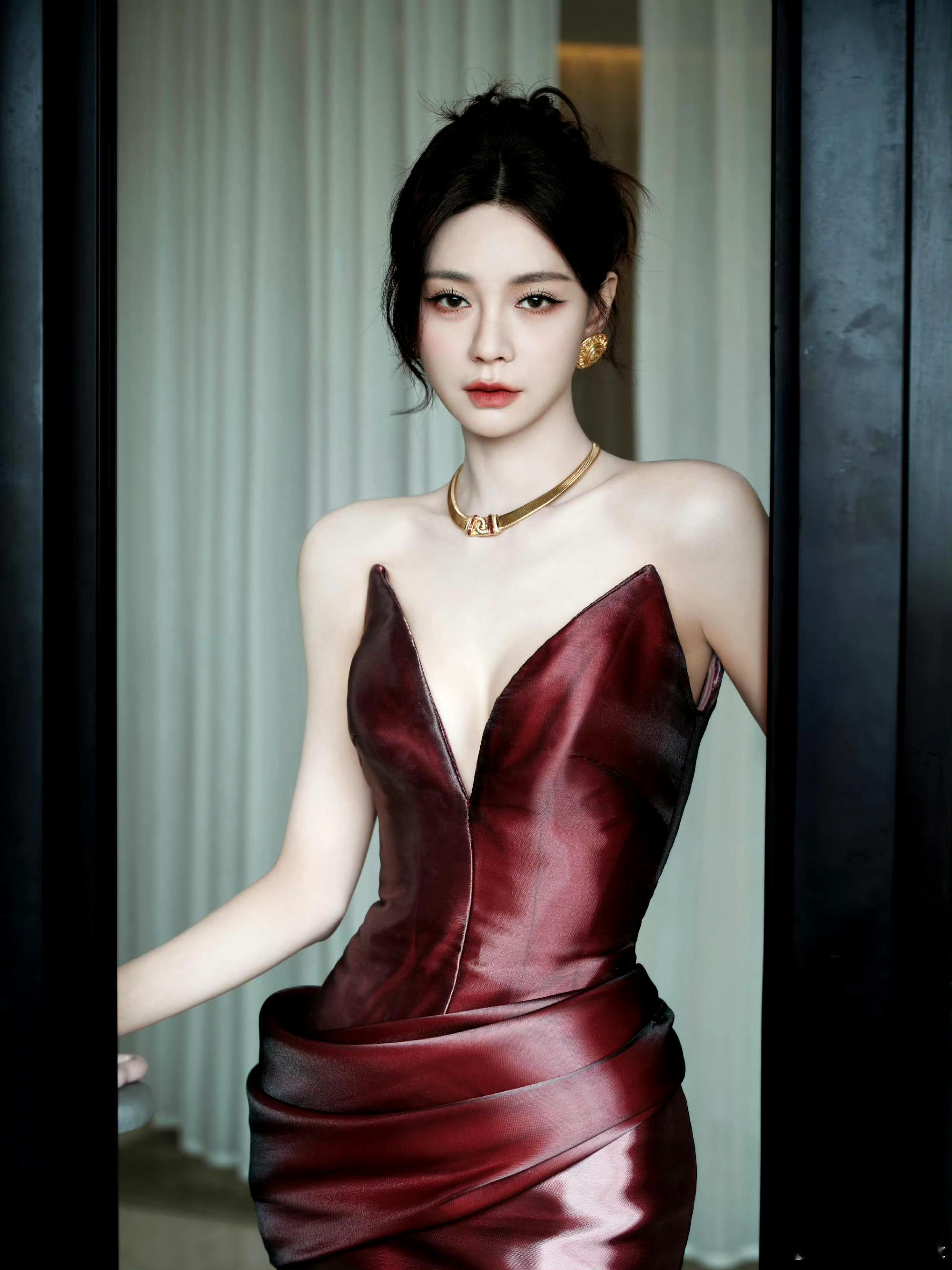 沈梦辰一生要出片的中国女人沈梦辰发图也得修两小时湖南卫视跨年演唱会 被沈梦辰的出