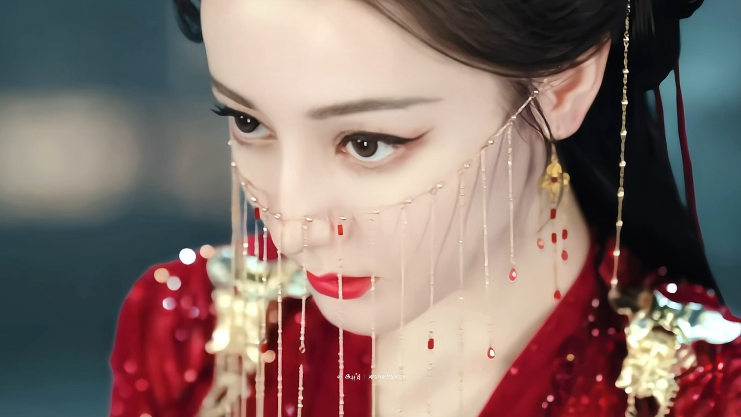 这个怼脸的冲击力🫢我真爱降临了..迪丽热巴贺思慕白日提灯