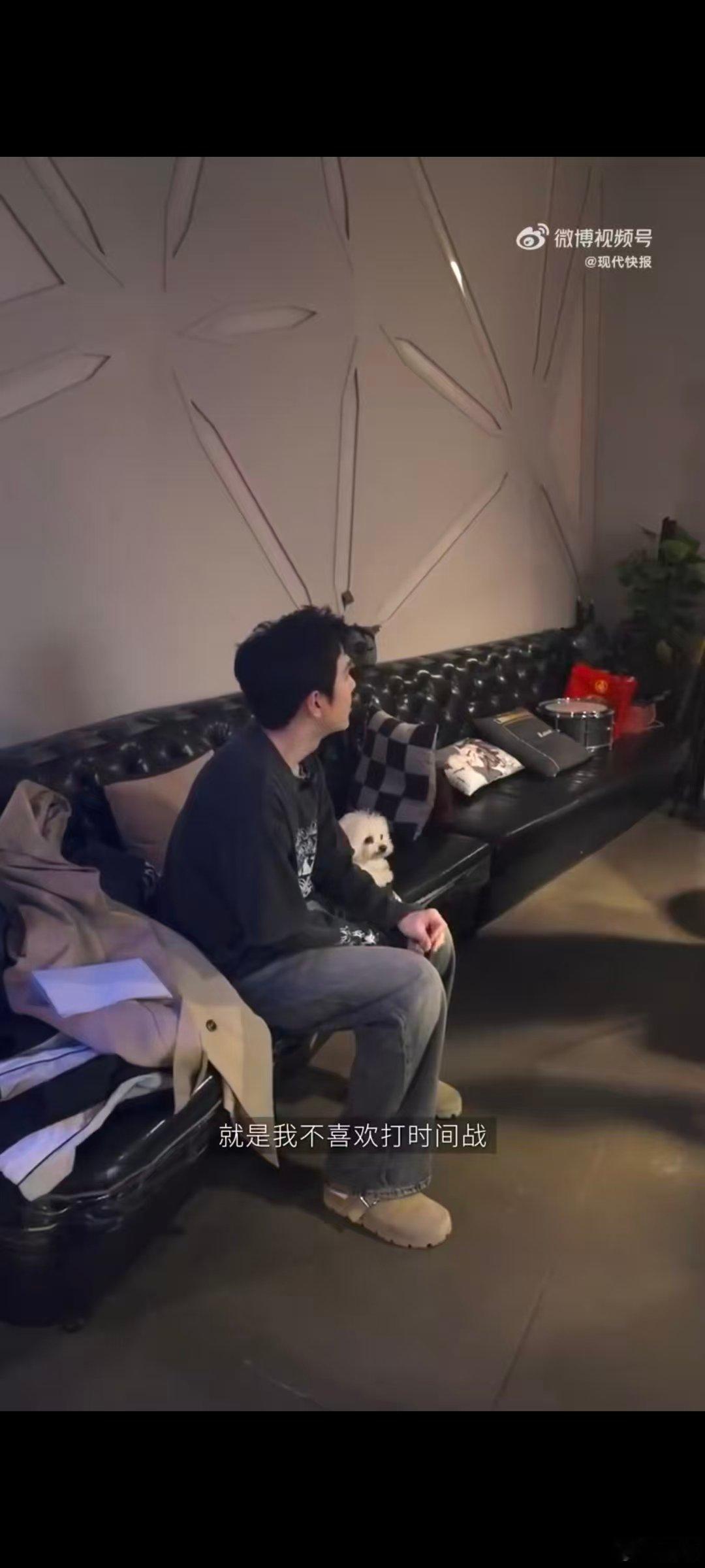尚雯婕尚雯婕李佳琦新歌录音花絮 尚雯婕说李佳琦的声音有颗粒感录音室暖心互动出圈，