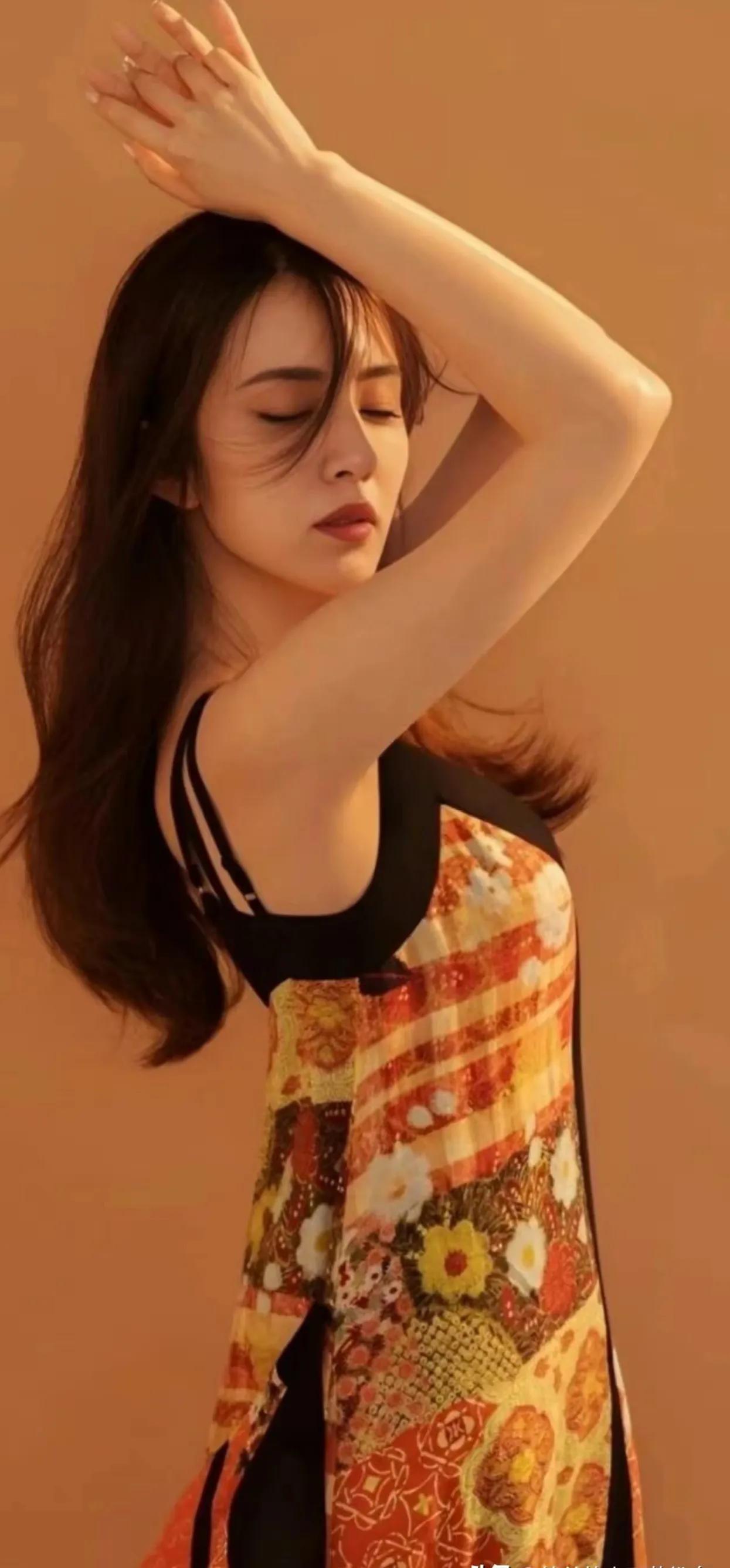 #惊艳女神# #明星美图# #女明星谁最美# #王晓晨#