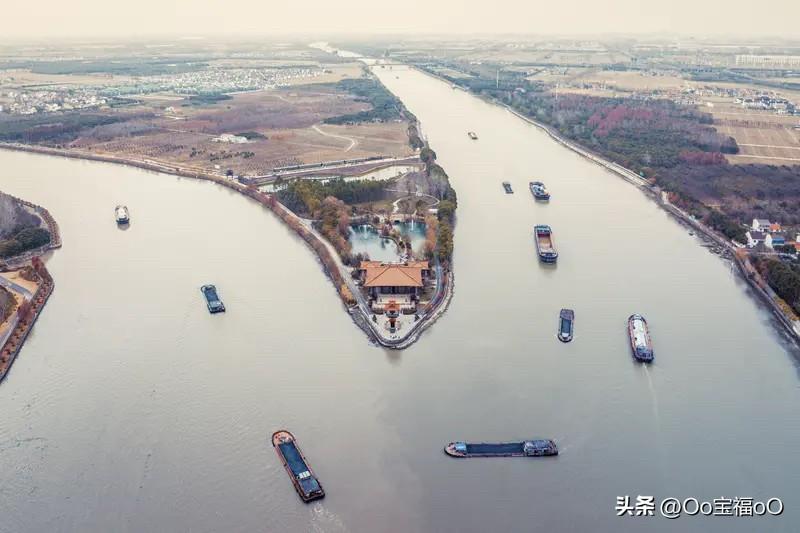 秋天的味道，秋天的阳光、秋天的风景，金色的时节、风景难以置疑，丰收的前景、金黄、