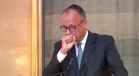被洗脑了！9月17日，据德国之声消息报道，德国总理默茨表示：如果没有犹太人，德国
