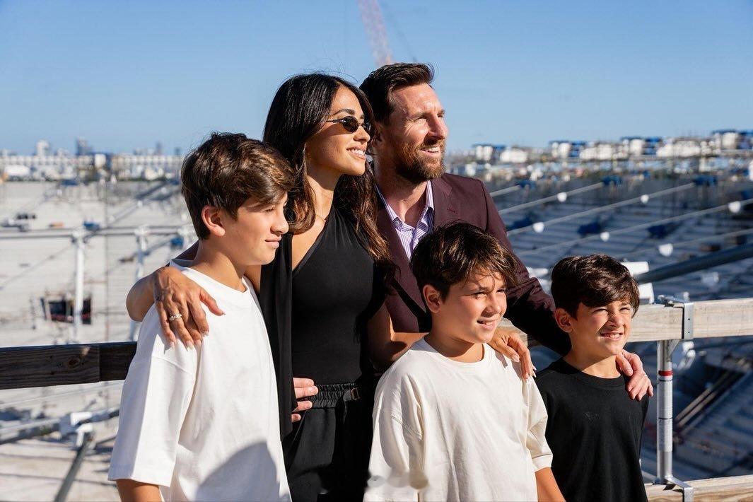 马特奥梅西[超话] 好耶！是一家五口[奶牛猫][奶牛猫][奶牛猫][奶牛猫][奶