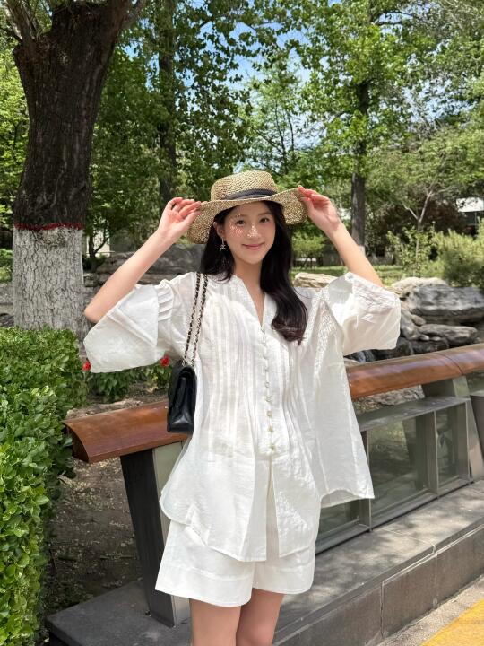 自带松弛感白衬衫穿搭🌿