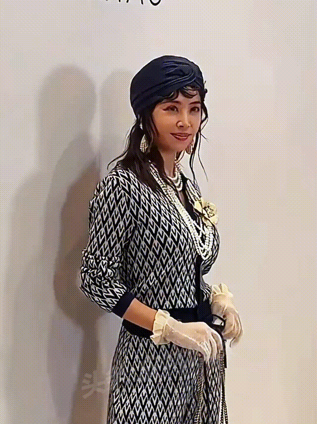 你以为彭于晏，是单身？
你以为蔡依林，也是单身?
其实彭于晏和蔡依林
他们两个是