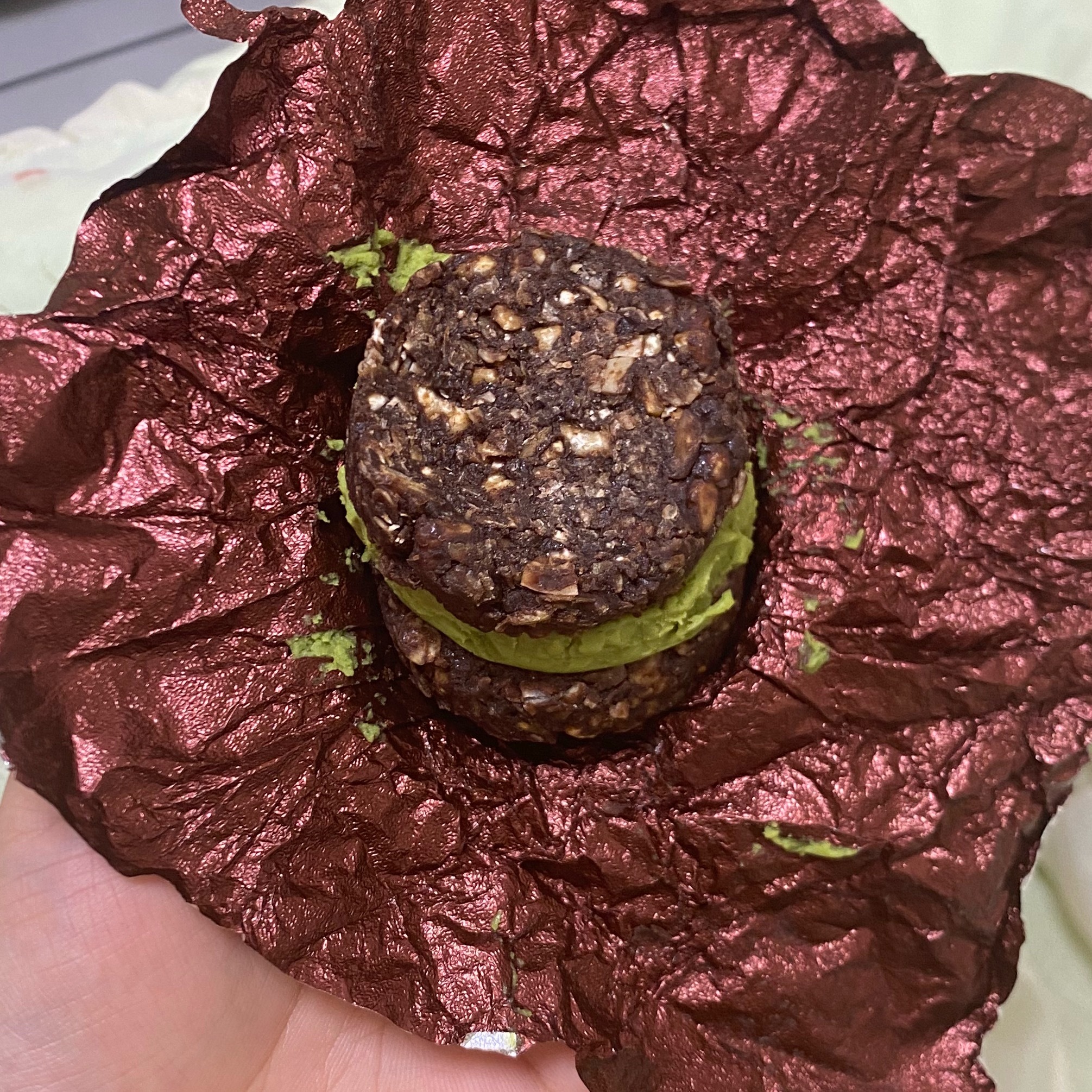 我妹买的脆墩墩！感觉还可以，但我最近感觉吃啥都好甜啊[泪奔]我妹说吃着是苦的……
