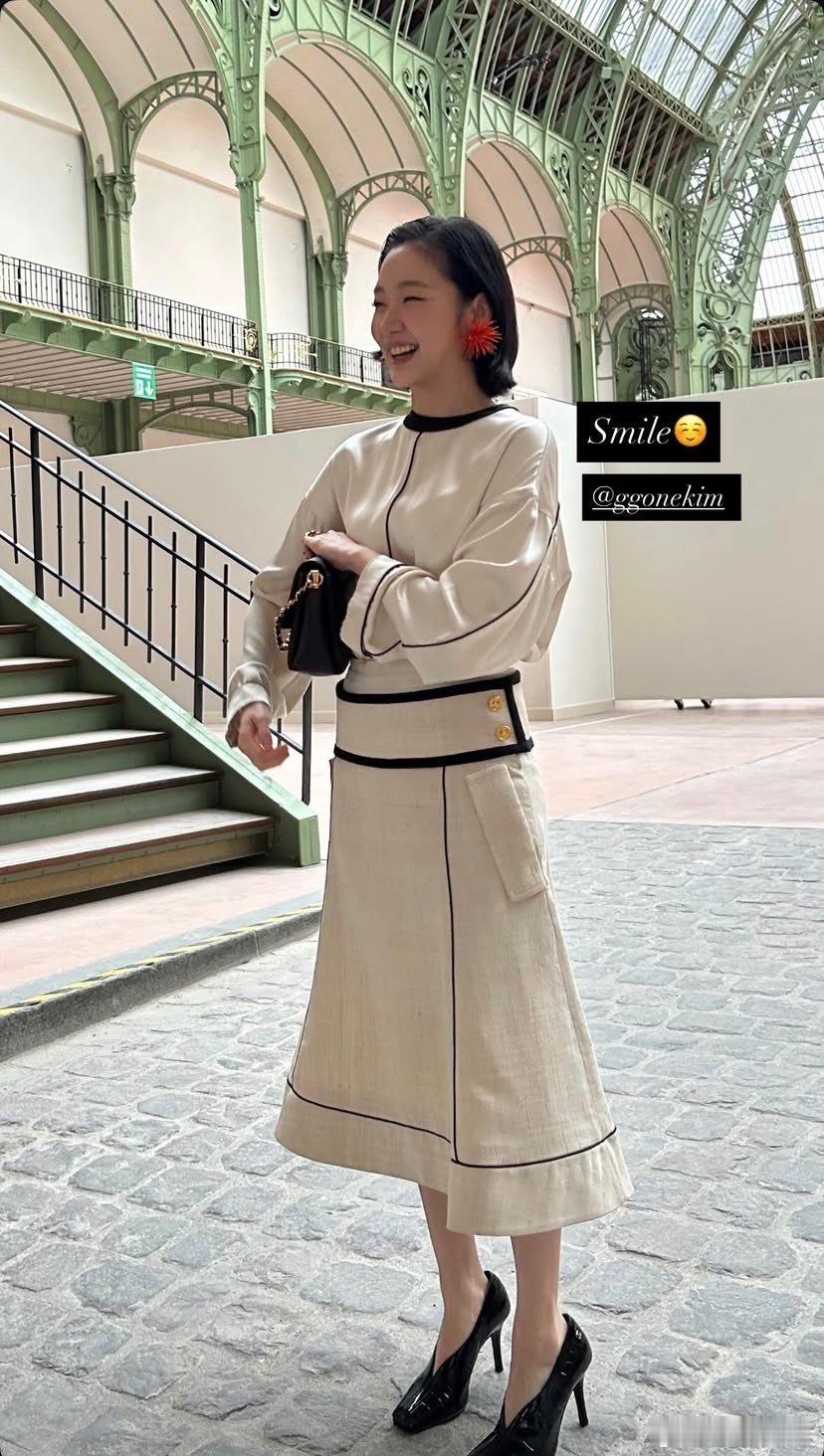 嗷呜～～～～～好可爱的金高银☺️ 