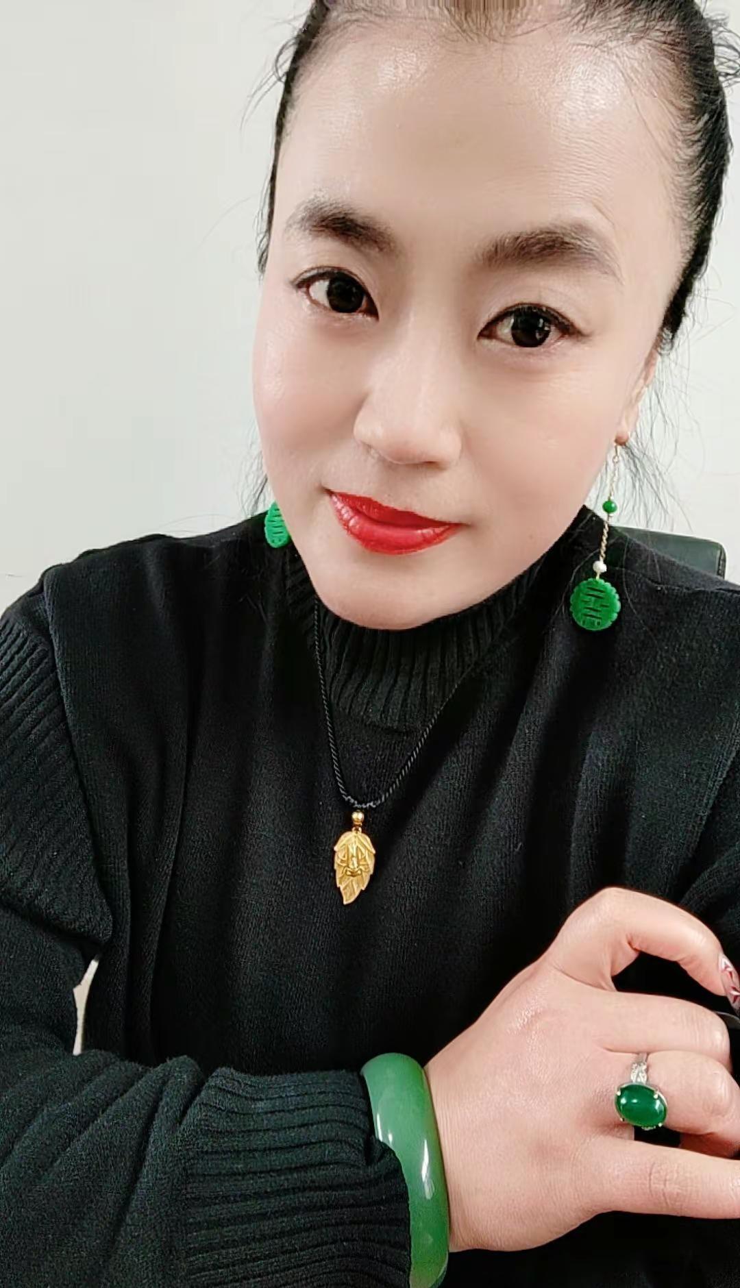 @DOU+小助手 @我要上热门 @抖音小助手亲爱的老己🙂🙂🙂今年做个温暖的