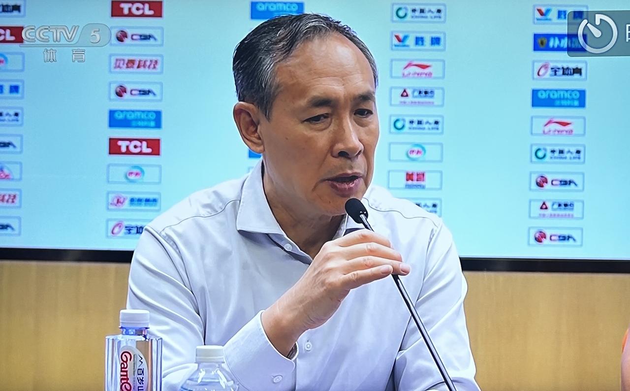许利民在赛后见面会上说：“从队员第三节的觉醒，把颓势扳成几乎平手的表现，我看到了