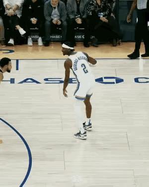 这个动图没看出亚历山大辅助手有动作啊