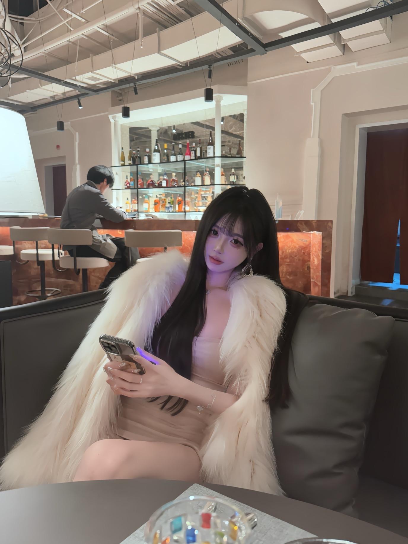 有人说你拜金 有人笑着说幸好我有钱