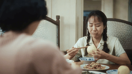 电视剧足迹 周云青说话做事也太招人喜欢了！刚开始反对嫂子和部长在一起，就张落着给