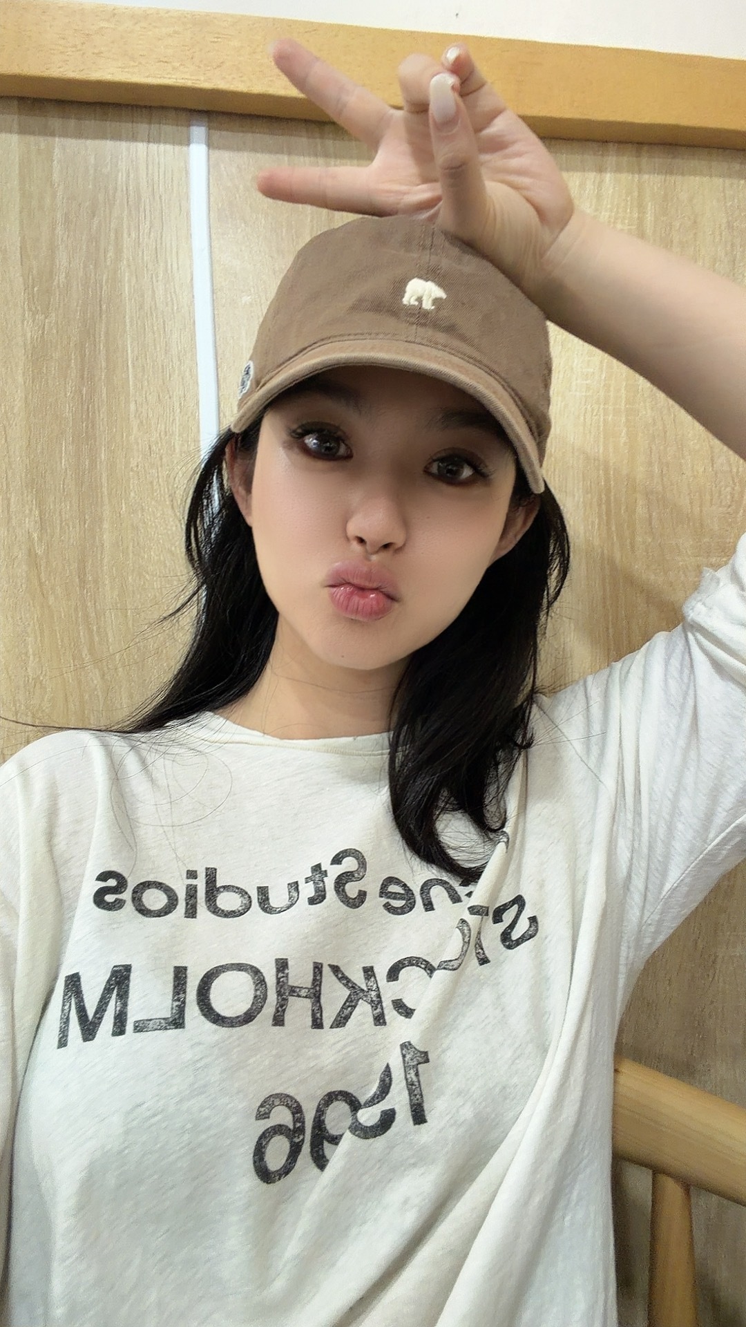 早早早早班机回肥啦！想花钱给我和弟弟【升个舱】可惜没有座位了…… 