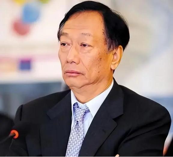 富士康“赌输了”！郭台铭恐怕做梦都没想到，“制裁”会来得那么快，那句“是我在给大