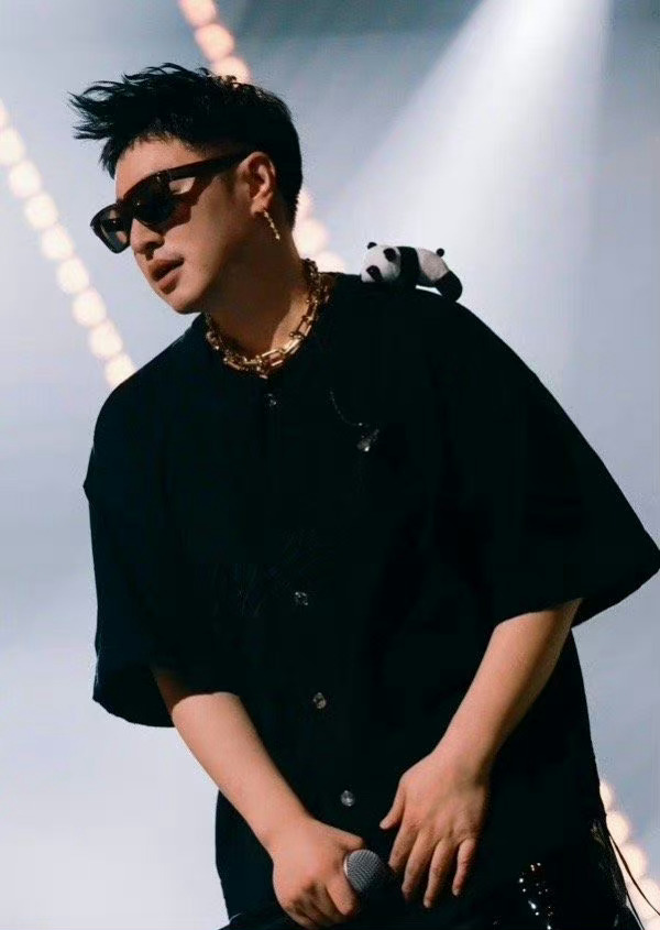 #潘玮柏因体重退出跳水体验##潘玮柏[超话]#潘玮柏真的好有意思啊，感觉他给我们