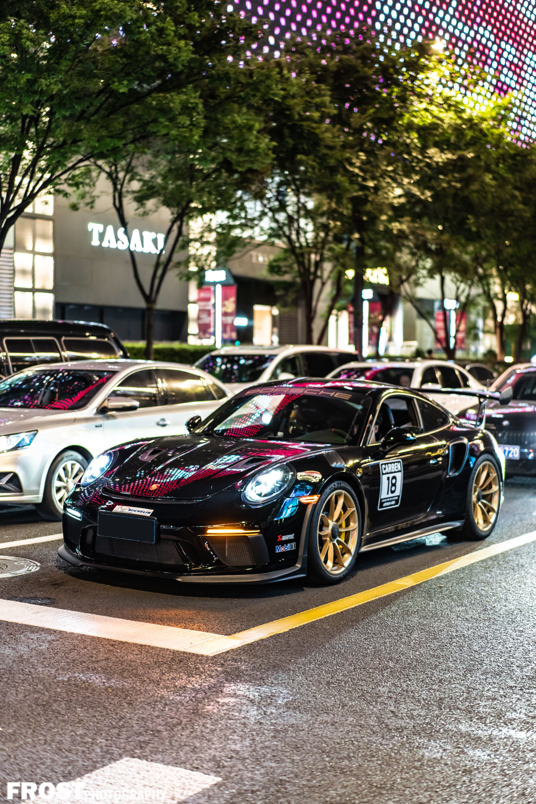 gt3rs配金色轮毂真帅，车主还把自己帐号贴在车门上了[允悲]#保时捷#  ​​