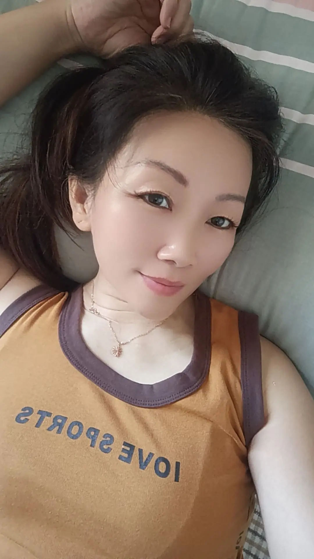 有人问我相信什么，我说，我曾经相信一切，但现在我只相信时间，因为只有时...