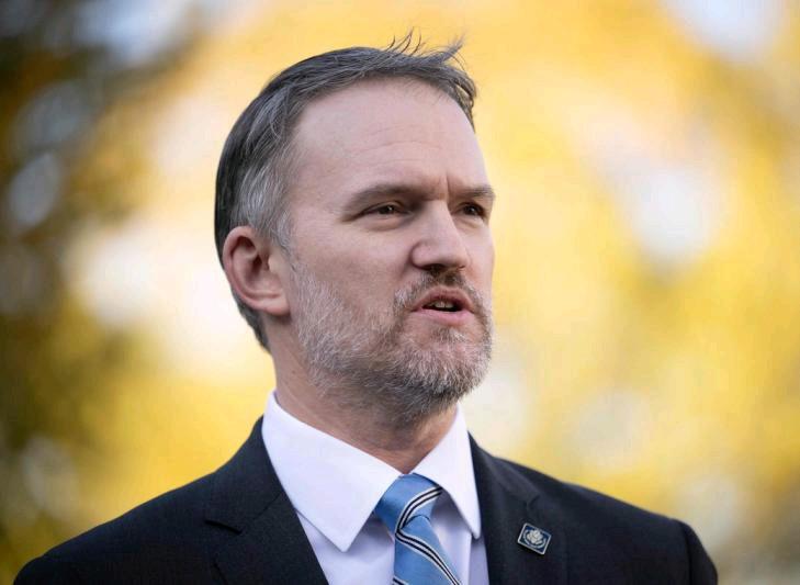 美国政府正落实中美双方达成的临时贸易协议中、承诺的一项关键让步，准备暂停实施针对