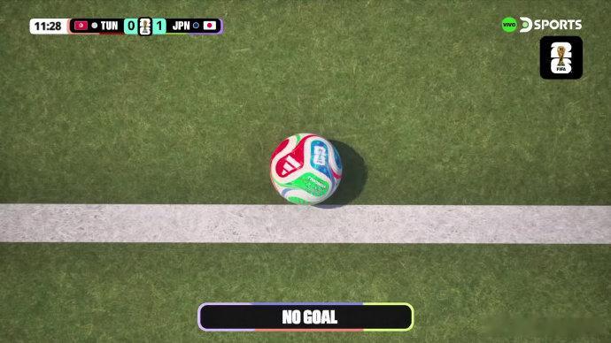 世界杯  差一点点！日本队险些2比0领先：比赛第11分钟，日本队禁区外突施冷箭，