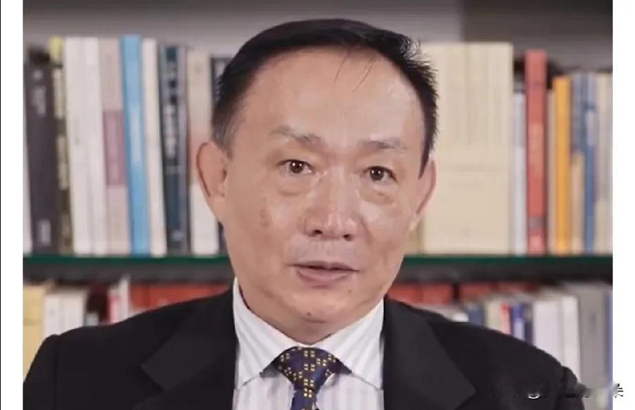 圈子里传出卢麒元被个“大人物”堵门指着鼻子训斥的消息，这做派，简直让人大跌眼镜。