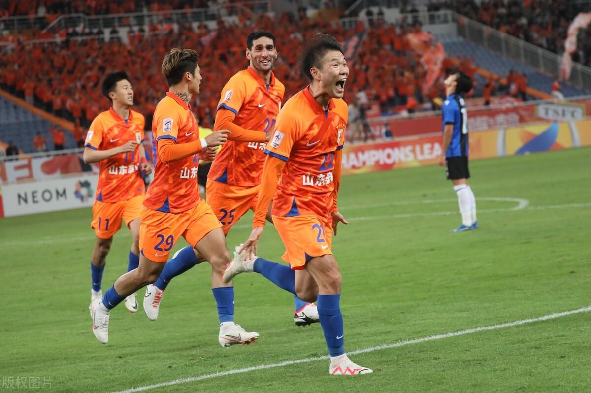 亚冠-泰山3-1双杀仁川联居榜首 李源一、克雷桑建功 对手送超级乌龙
山东泰山主