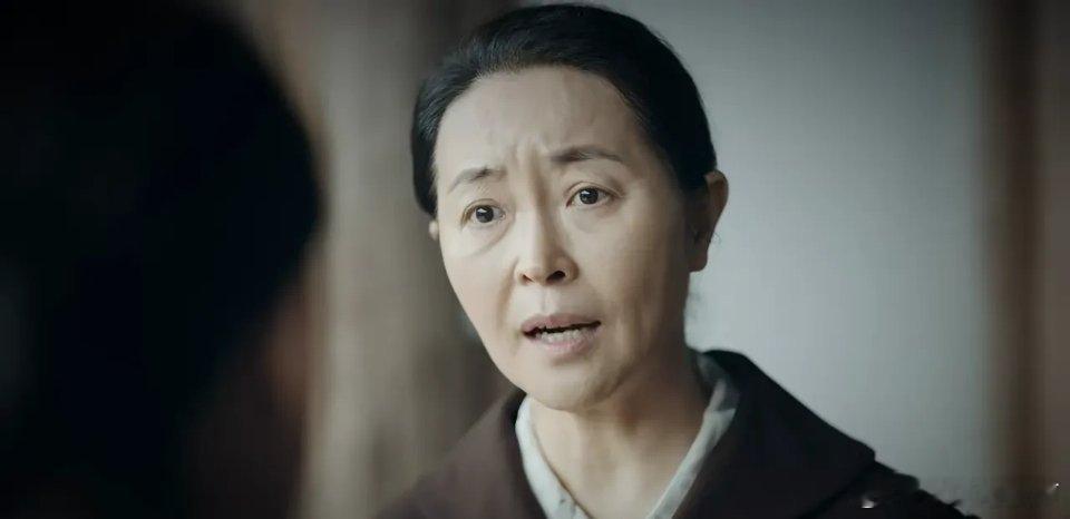 焕羽：当父母攒够钱想接贝羽回县城时，奶奶和大伯母的阻拦，却将亲情变成了一场冷血的