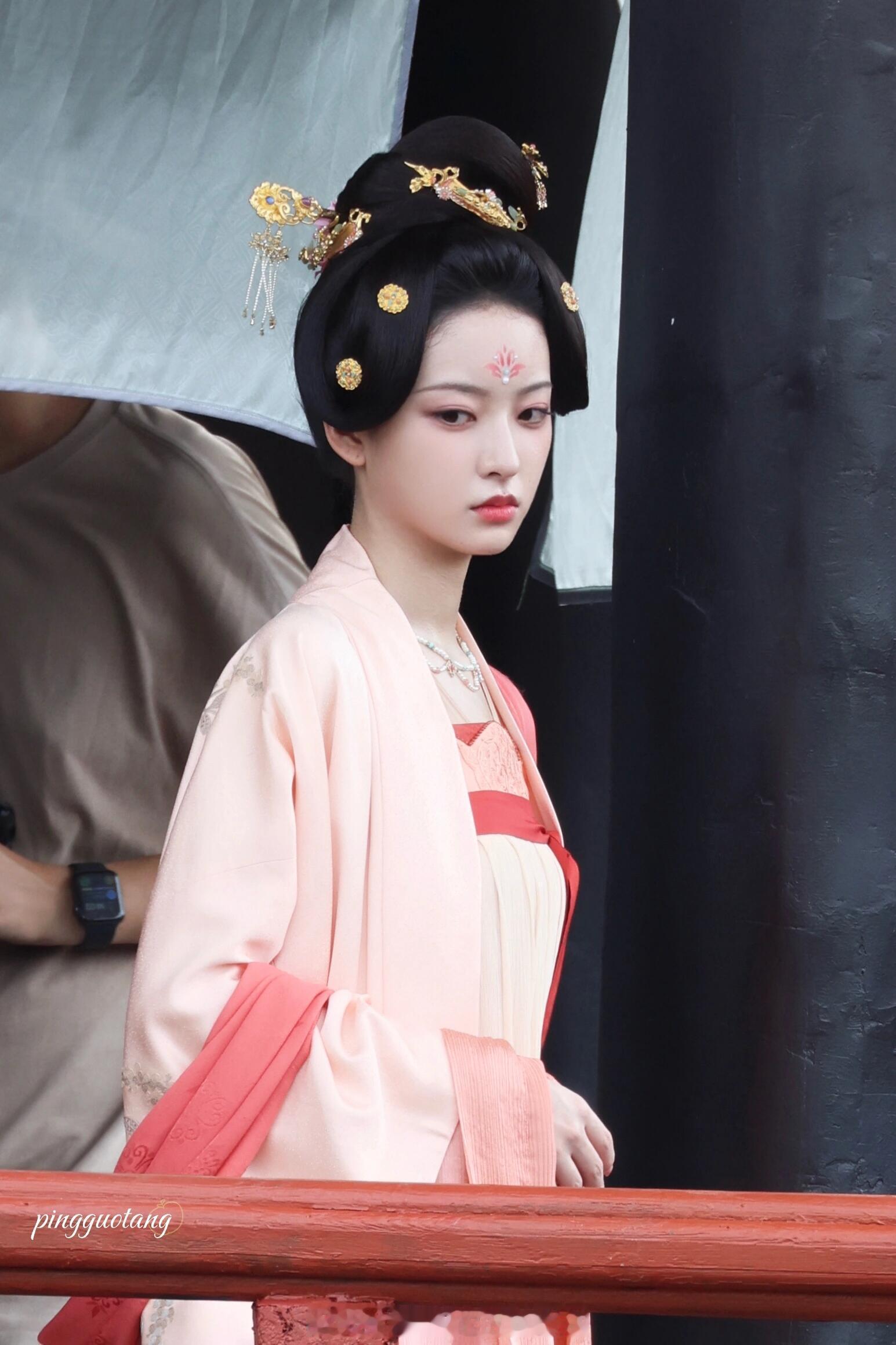 杨舒伊《莫离》的妆造路透来了！ ​​​