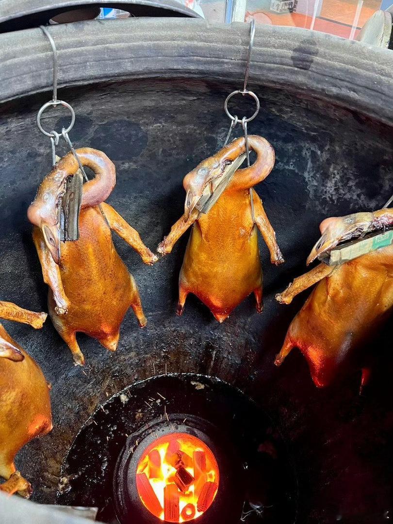 早早就一遥遥领先清北……的鹅腿了池饮池食