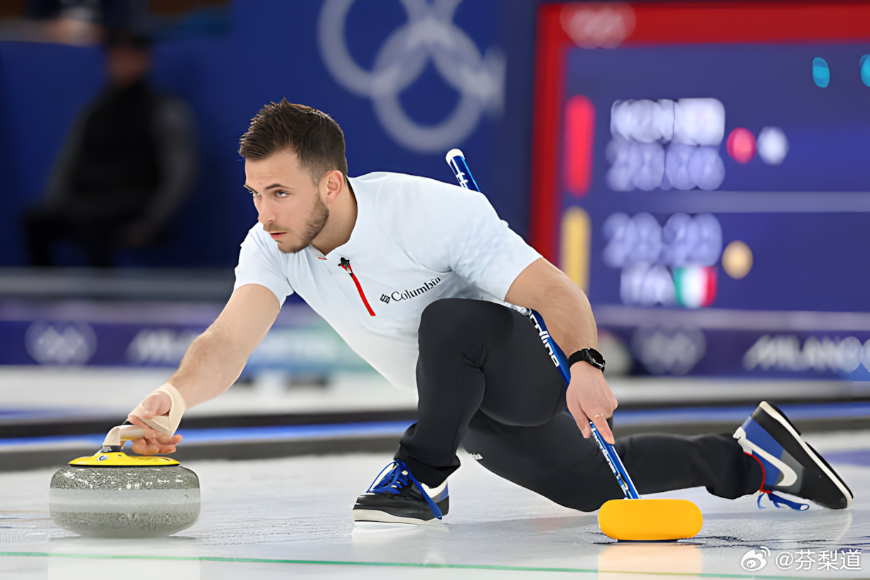 冬奥会米兰冬奥会倒计时1天偶然间发现，冰壶赛场有个帅锅--美国队长德罗普金 