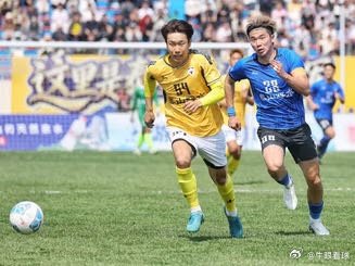 2026泰山好水CMG群众足球邀请赛，泰安队2-2战平玉树，小组第一晋级决赛网页