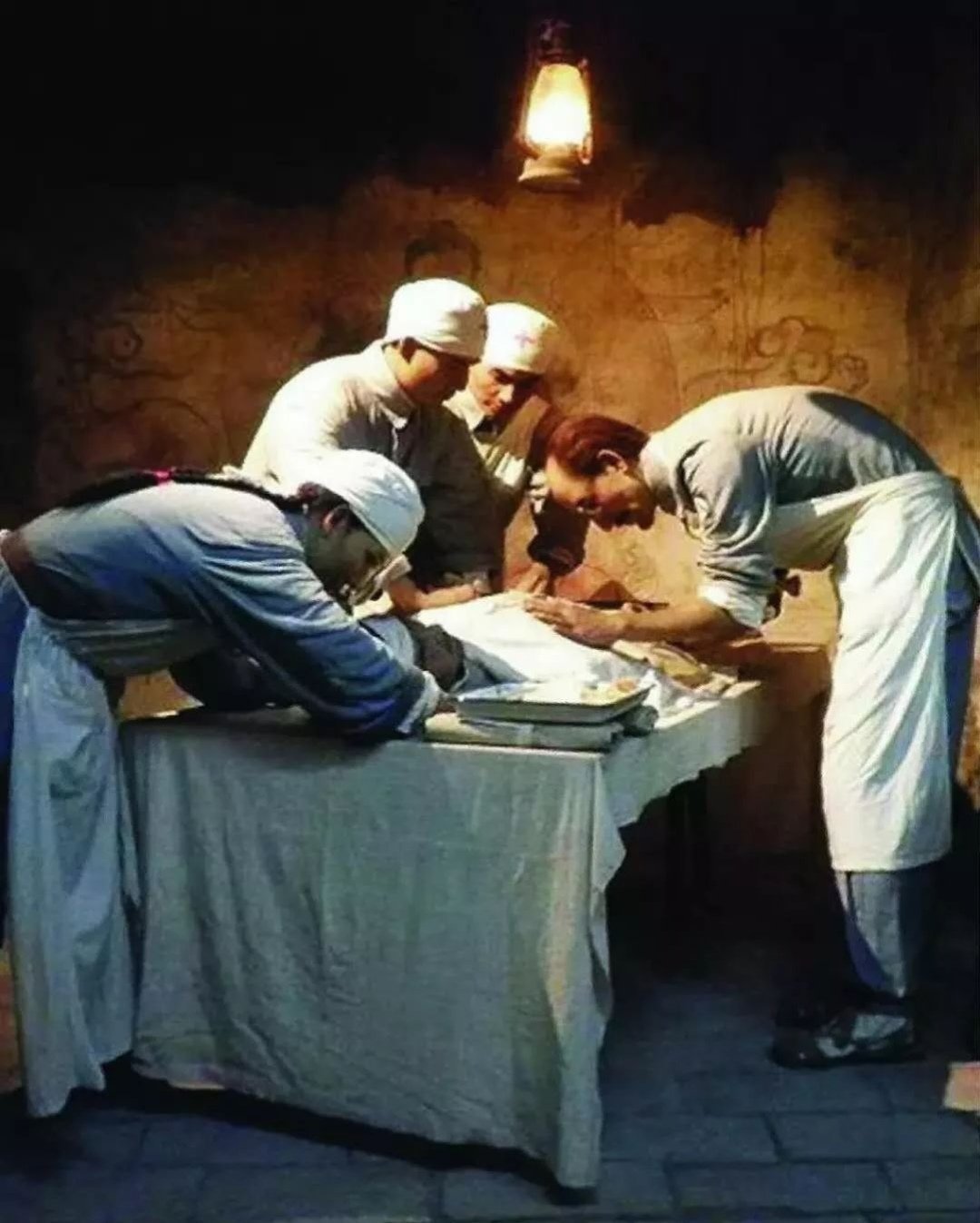 记录者超话记录者超话一直以来，对于白求恩，我们宣传的都是他如何高尚、如何伟大，但