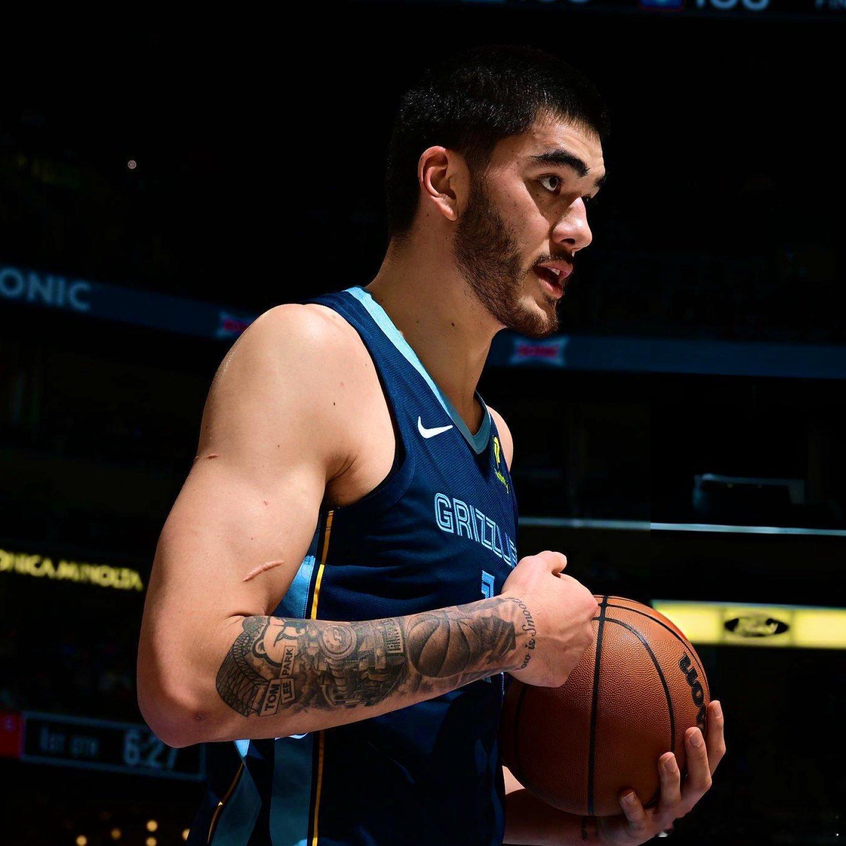 Shams: 扎克-伊迪左脚踝出现应力性反应，将在四周后接受复查！伊迪的经纪人表