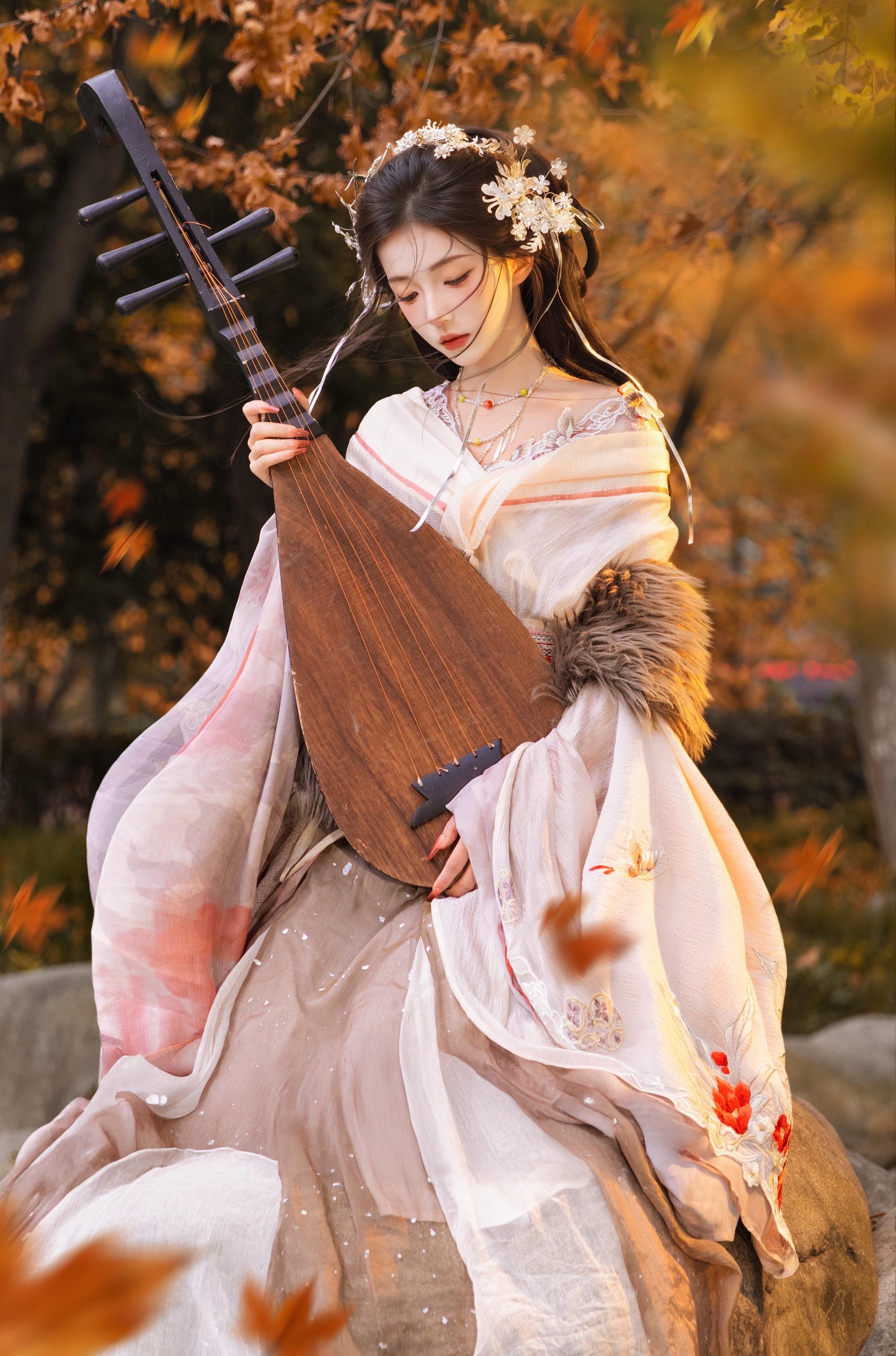 春去秋来，只盼闯入你的眼眸