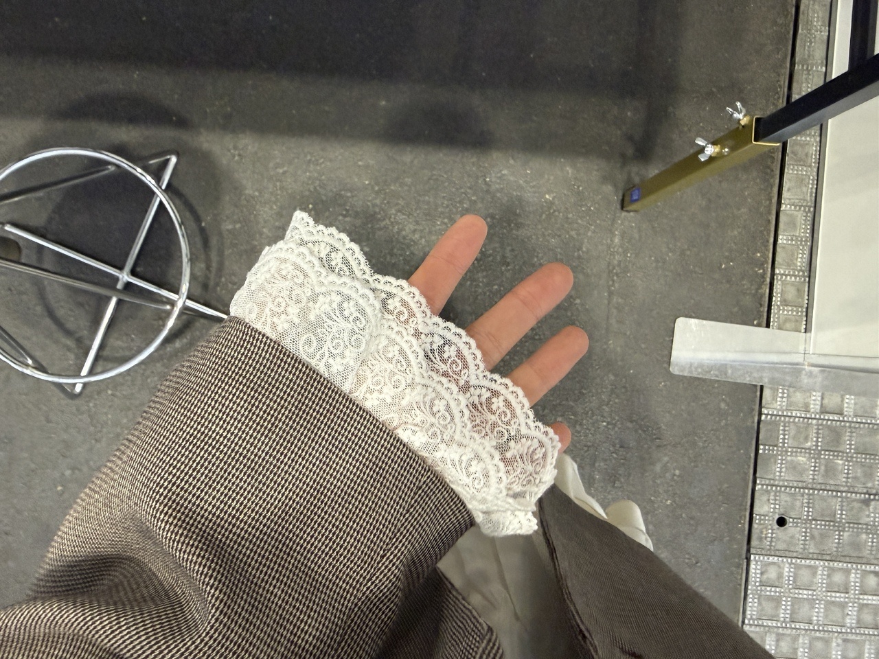山川宇衣「すこし前に、リアルミーグリで着る洋服を探しに久しぶりに買い物に出かけま